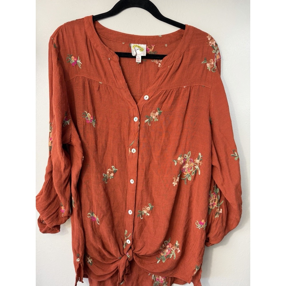 Fig & Flower Plus Size Burnt‎ Orange Bottom Up W Embroidered Flowers Size 2X